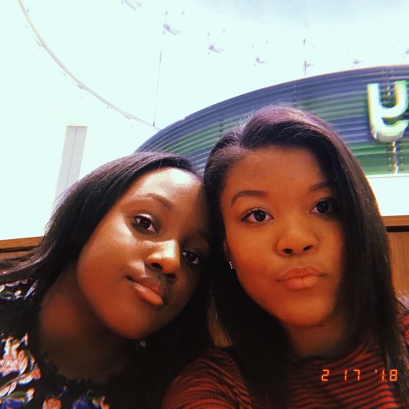 Meet your Posher, Lauren - Picture 1 of 1